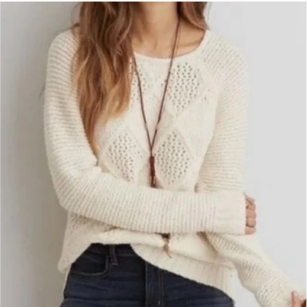 AMERICAN EAGLE OUTFITTERS Cream Wool Blend Argyle Diamond Round Neck Sweater